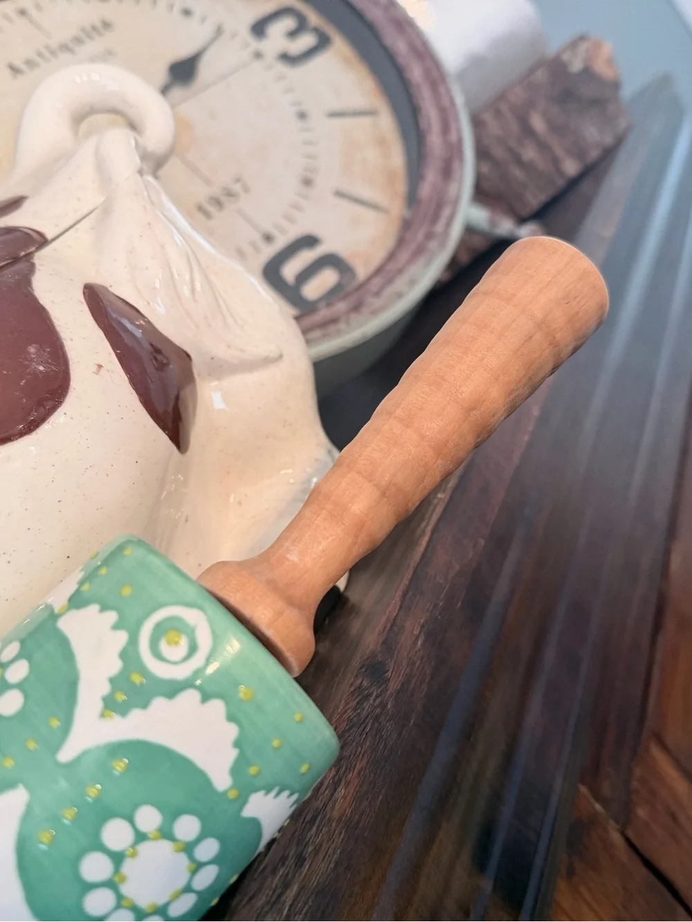 Anthropologie Brentanella Stoneware Pin. Handpainted | Discontinued | Botanical